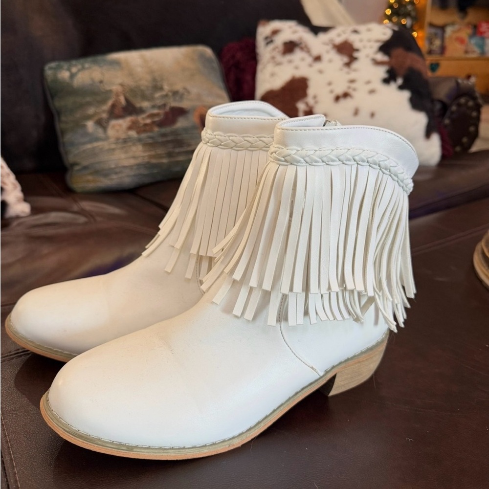 Elegant White Fringe Ankle Booties